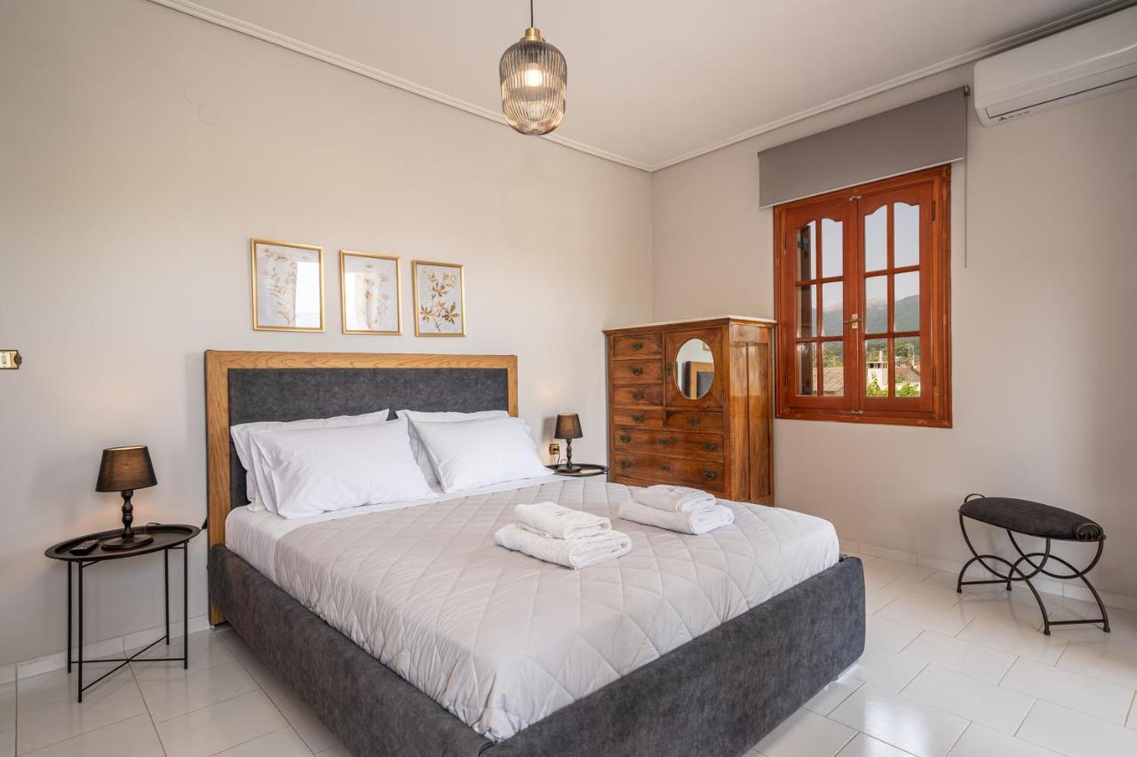 Mary'S Studios & Apartment Sami  Luaran gambar