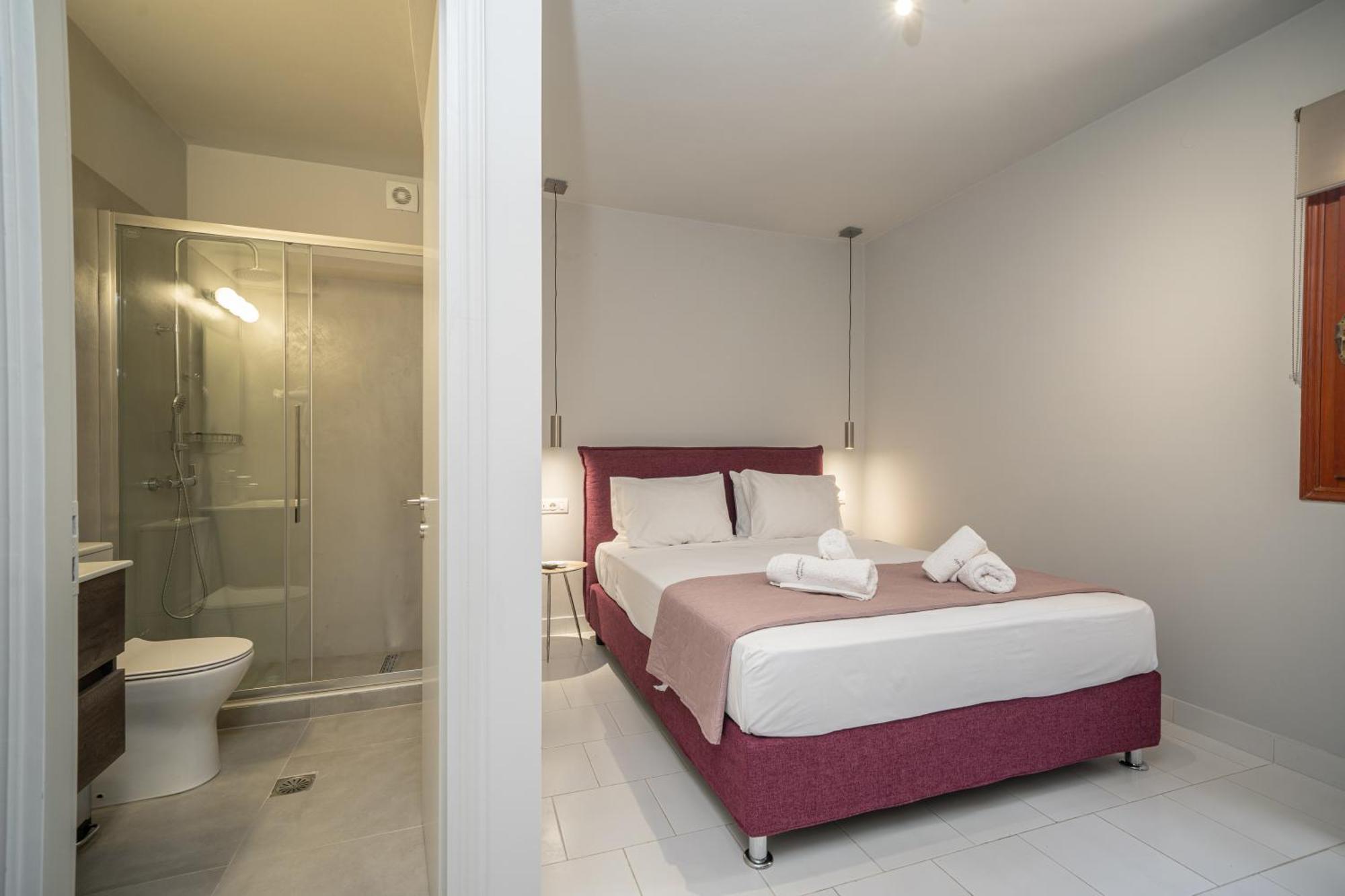 Mary'S Studios & Apartment Sami  Luaran gambar