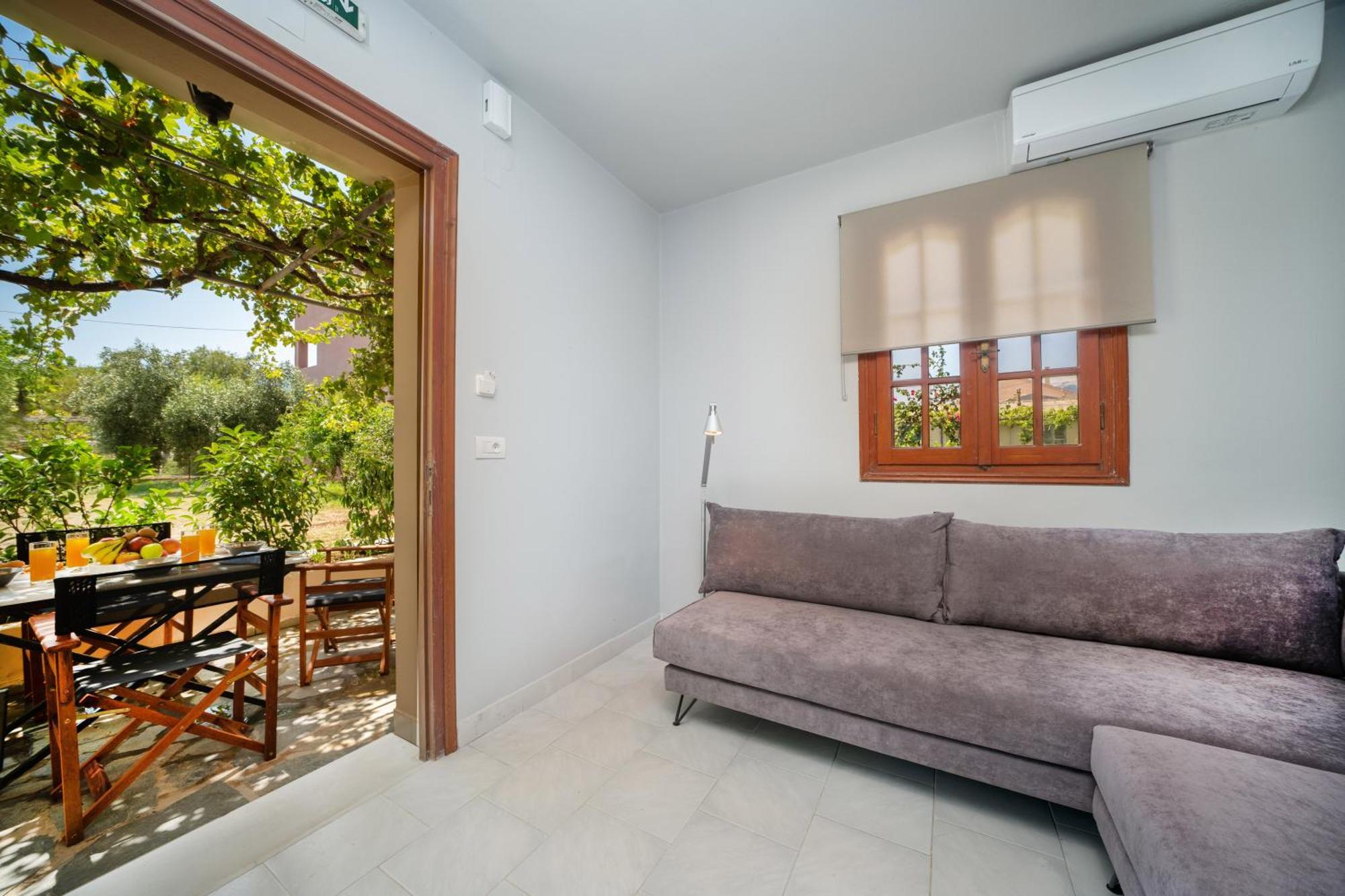 Mary'S Studios & Apartment Sami  Bilik gambar
